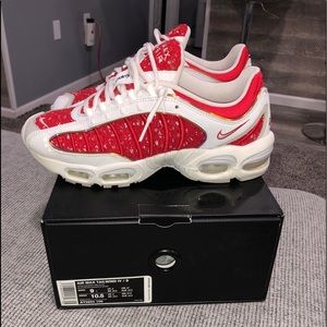 SUPREME Nike Air Max tailwind worn ONCE